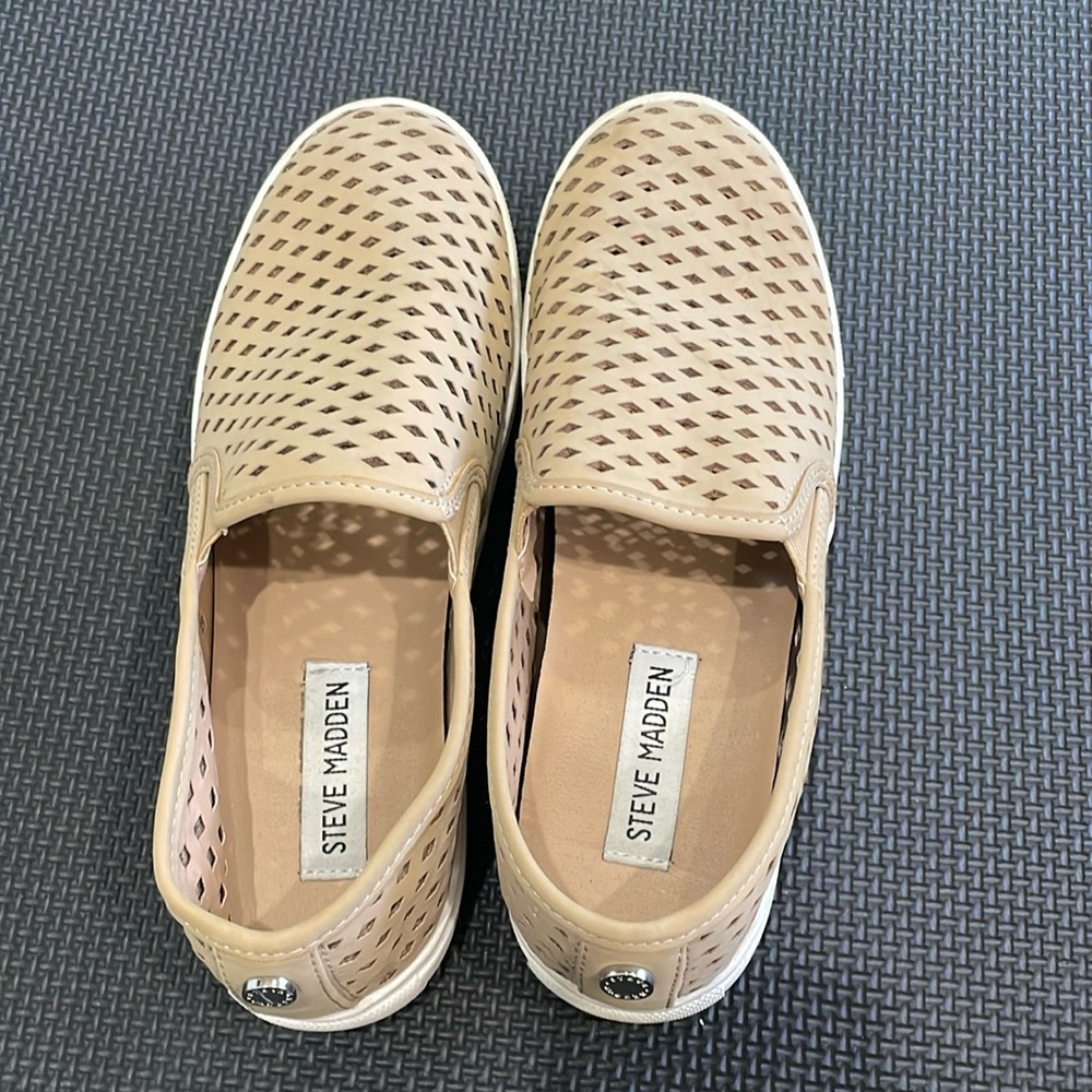 Steve Madden Flats